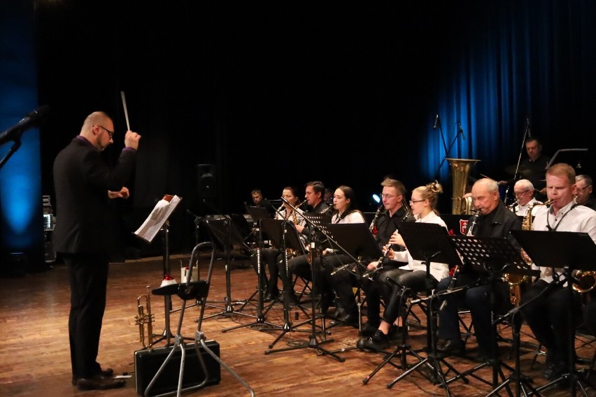 Koncert Orkiestry Miejskiej zainaugurował nowy rok kulturalny w Miejskim Domu Kultury ZDJĘCIA