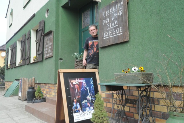 W Starym Domu regularnie odbywają się koncerty zagranicznych gwiazd rocka i bluesa. Tym razem Jan Cieślik do swojej restauracji zaprosił formacje lekarskie.