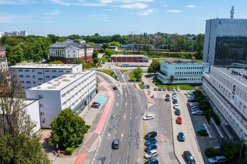 Wydatki bieżące,  czyli tzw. bieżące utrzymanie miasta to...