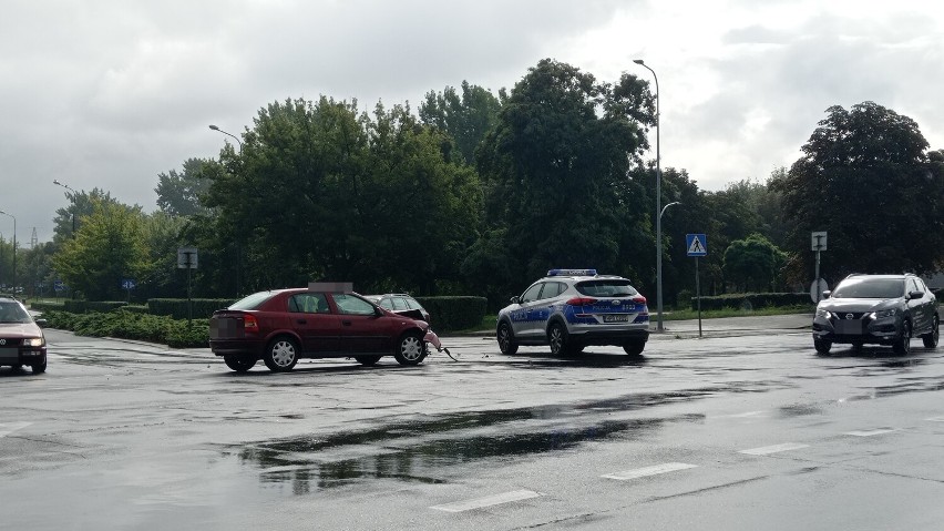 Auta zderzyły się na skrzyżowaniu Wita Stwosza i Henryka...