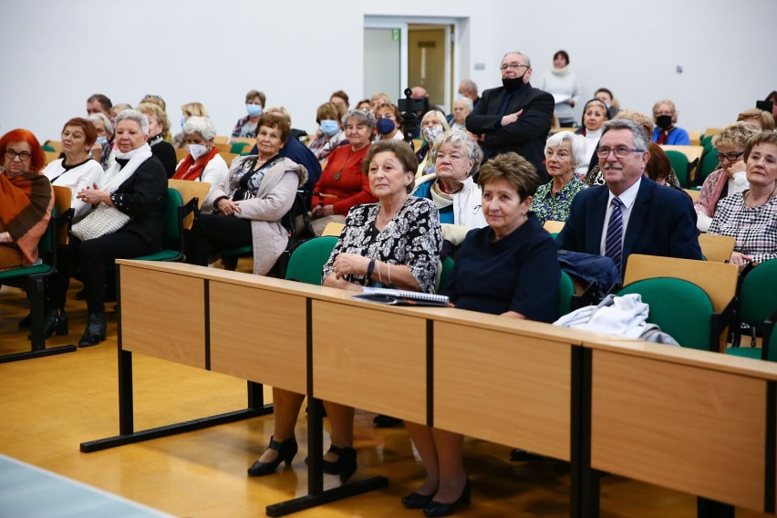 Chełm. Inauguracja nowego roku akademickiego Uniwersytetu Trzeciego Wieku. Zobacz zdjęcia