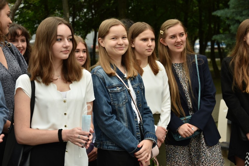 Oleśnicka szóstka pożegnała najstarszych uczniów. Zobacz fotorelację!