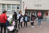 Protestowali przed częstochowskim sądem. W ten sposób pikietujący wyrazili swoje oburzenie po śmierci skatowanego Kamilka