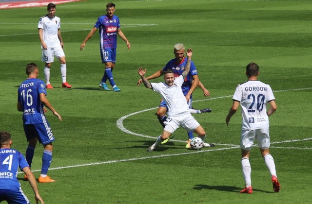 Piast Szczecin - Pogoń Szczecin 0-1.