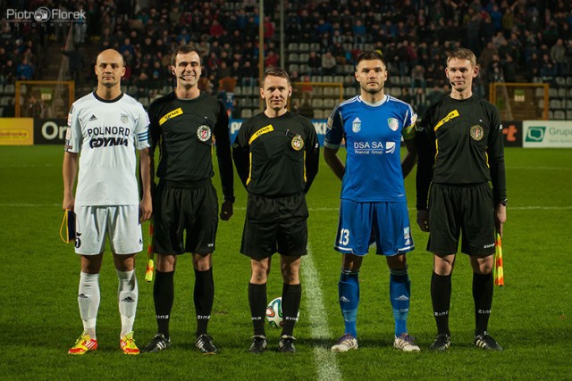 Puchar Polski: Miedź Legnica - Arka Gdynia 2:3.   Fot. Piotr Florek