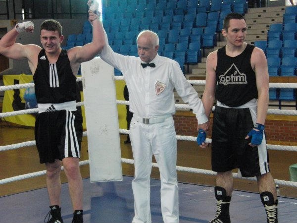 Martin Gotschall  (boks, Naprzód Lipiny)

zwycięzca międzynarodowego turnieju o "Złote rękawice Krakowa"