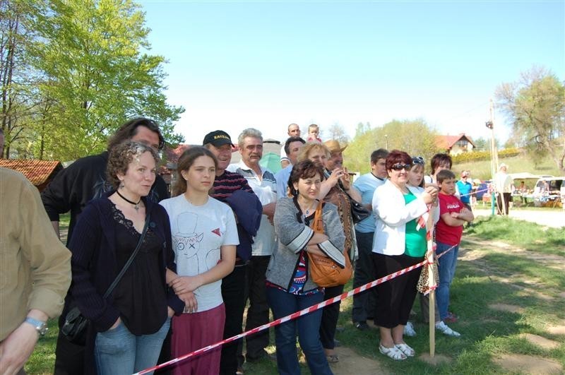 Majówka w Ostrzycach. Jak bawiono się na zawodach dla kuczerów Wiśta wio