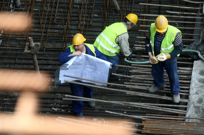 Wciąż najbardziej poszukiwani będą pracownicy produkcyjni i...