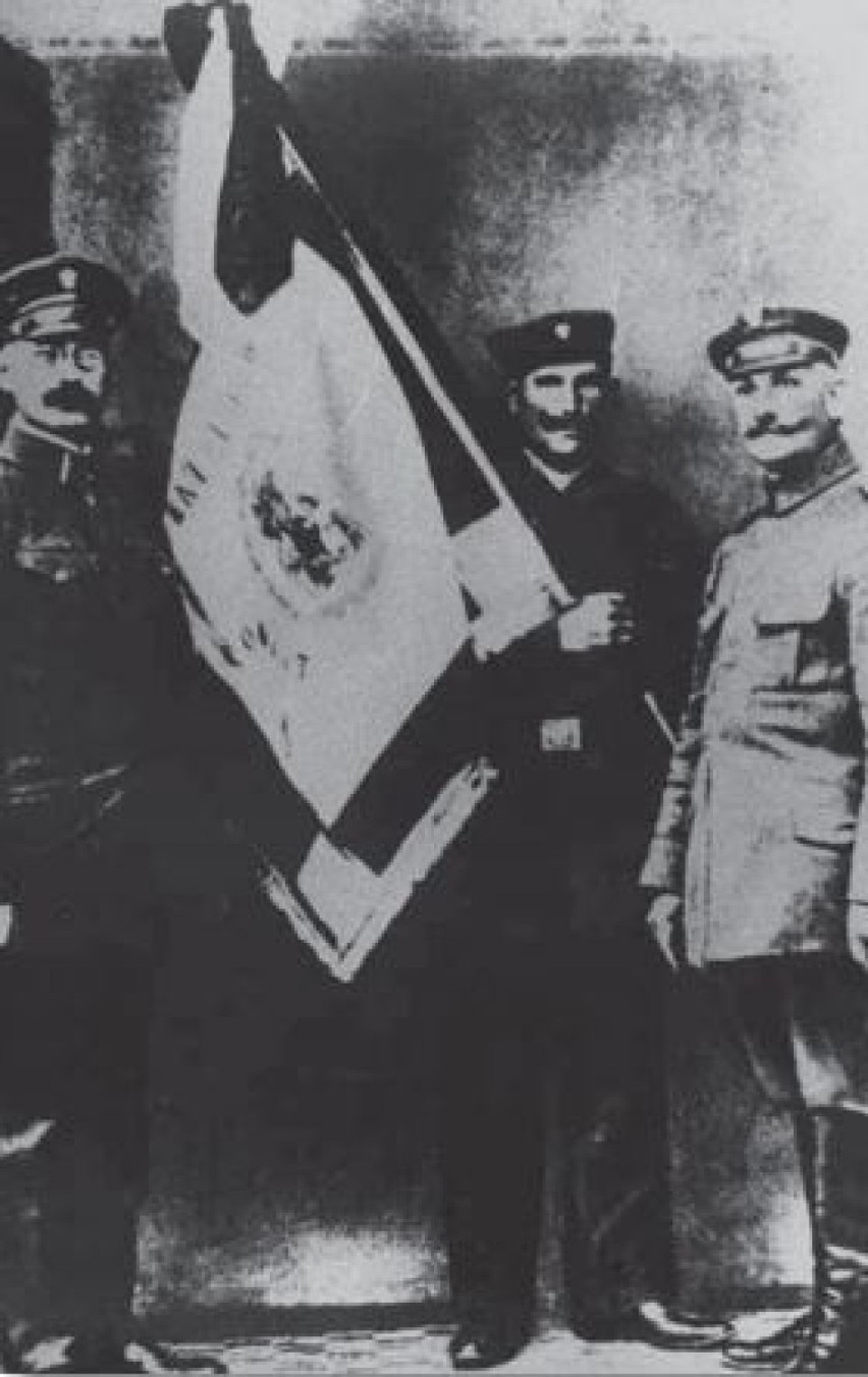 Straż ludowa w Kościanie ze sztandarem – 1919 rok