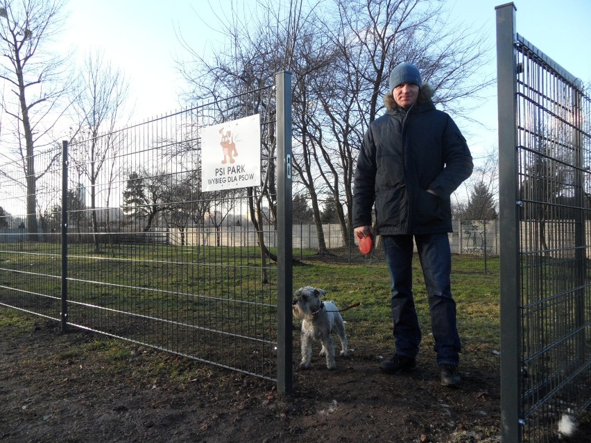Walka z psimi odchodami w Chorzowie: powstały dwa wybiegi...