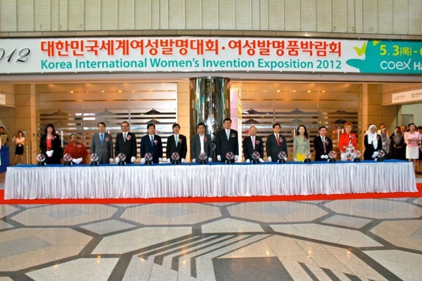 Koreańska Międzynarodowa Wystawa Kobiecych Wynalazków KIWIE...
