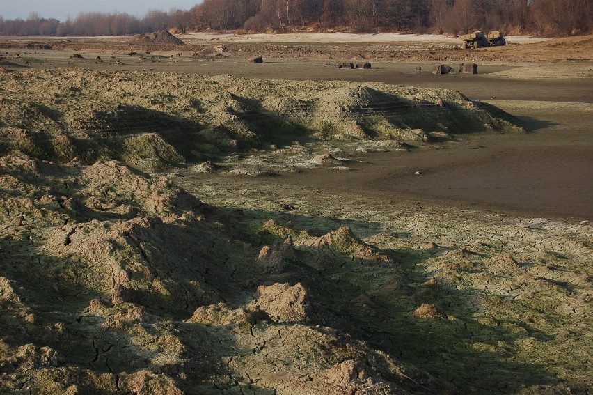 Zalew Mietkowski opróżniony z wody, grudzień 2011 roku