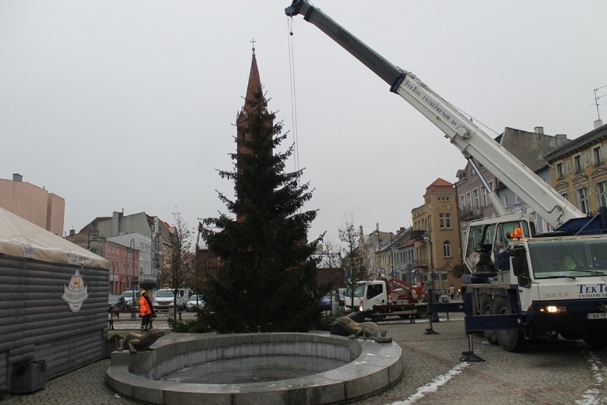 Świąteczne drzewko stanęło na placu Jana Pawła II w...