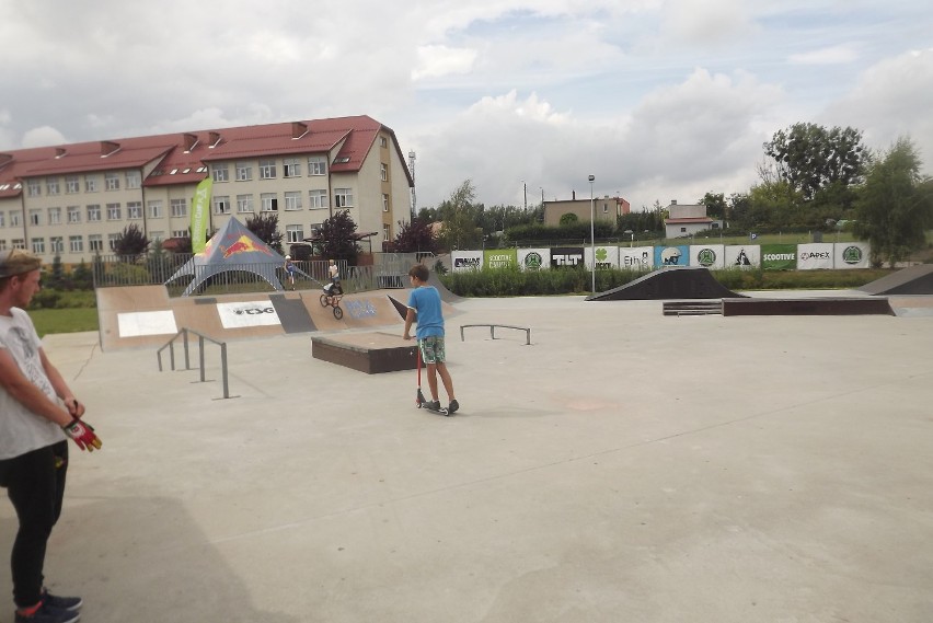 Na obiektach Centrum Sportu i Rekreacji w Kowalewie Pomorskim odbywają się obozy z udziałem młodych 