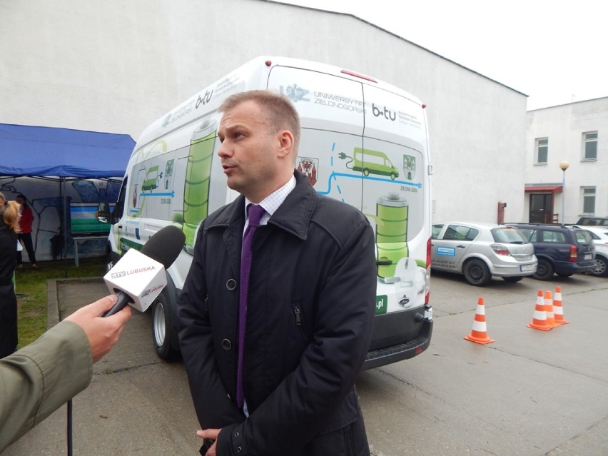 Prezentacja elektrycznego busa na Uniwersytecie Zielonogórskim [zdjęcia,wideo]