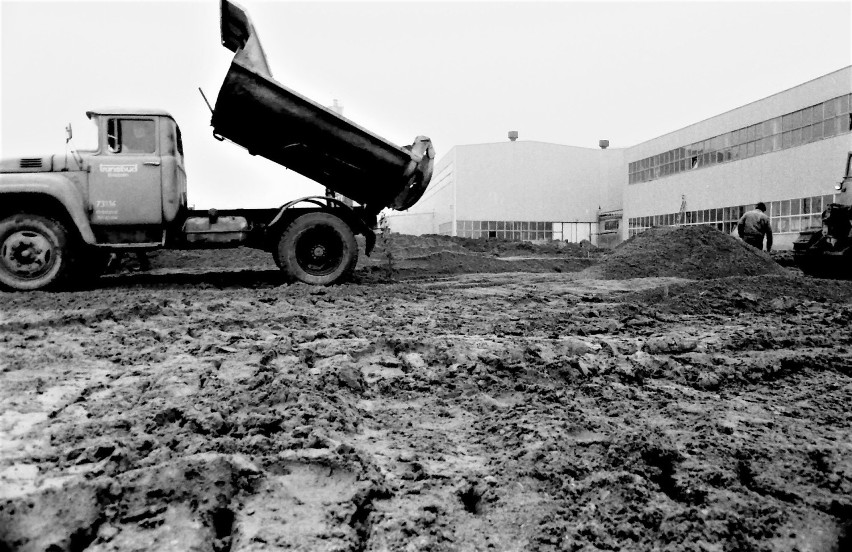 Na budowie słupskiej fabryki domów FD-3 – listopad 1978 r.