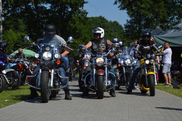 Motocykliści z całego regionu spotkali się dziś na Wyspie w Szczercowie. Były też zabytkowe pojazdy i inne atrakcje w ramach Świętojańskiego wekendu 2022