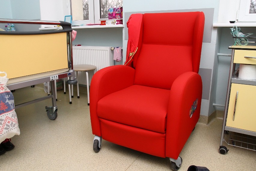 Na oddział dziecięcy do szpitala w Piotrkowie trafiły fotele...