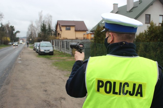 Policjanci z lipnowskiej drogówki zatrzymali 46-letniego mieszkańca gminy Lipno w Kikole. Mężczyzna w obszarze zabudowanym jechał ponad setką.