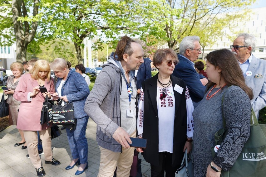 UMCS. Najpierw pandemia, teraz wojna w Ukrainie. Dyskusja specjalistów z Polski i Ukrainy w Lublinie. Fotorelacja