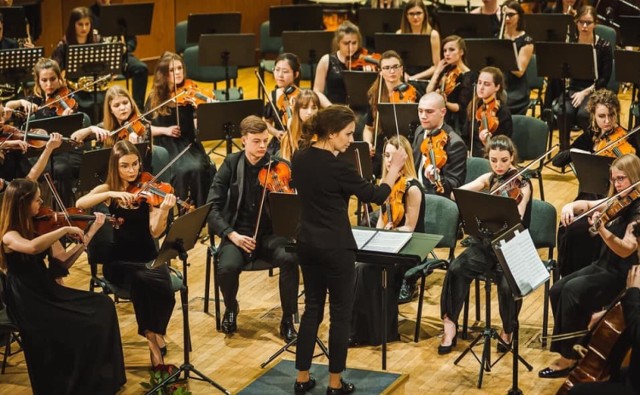 W Orkiestrze Filharmonii Gorzowskiej gra ponad trzydziestu muzyków.