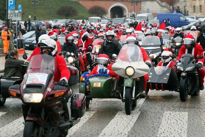 Motomikołaje znów odpalili swoje maszyny. Zbierają pieniądze dla dzieci (ZDJĘCIA, WIDEO)