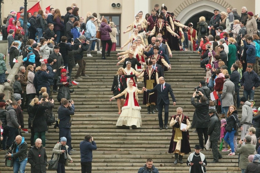 Dzień rozpoczniemy od tradycyjnej, uroczystej sesji Rady...