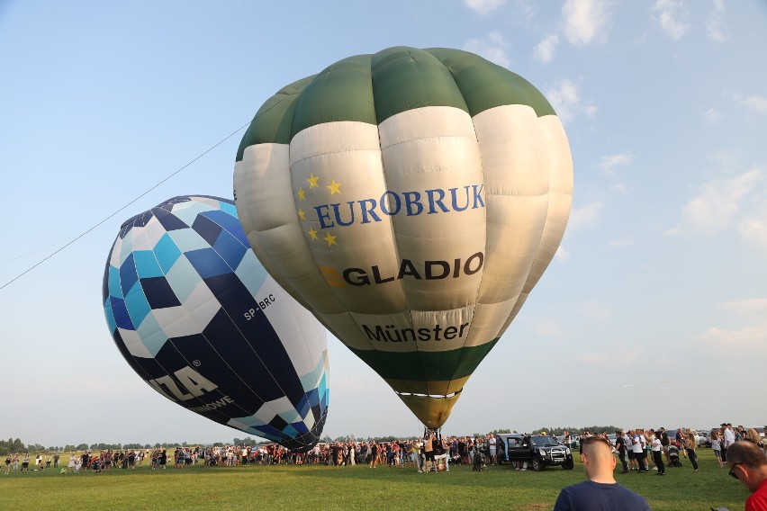Trzy balony wystartowały z lotniska w Piotrkowie podczas Fly...