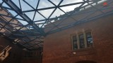 Kraków. U stóp Kopca Kościuszki powstaje muzeum ze szklanym dachem [ZDJĘCIA]