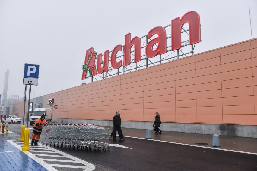 Centrum Handlowe Auchan w Gdańsku. Kolejne sklepy otwarte po remoncie [LISTA SKLEPÓW]