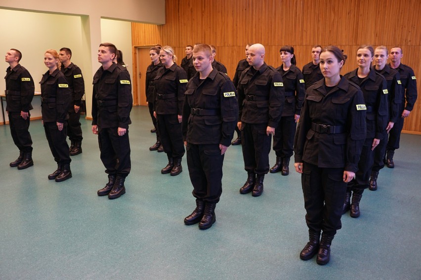 Łódzka policja przyjęła 21 nowych funkcjonariuszy
