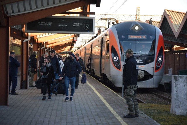 W czwartek pociągiem z Kijowa do Przemyśla przyjechało ponad 600 pasażerów.