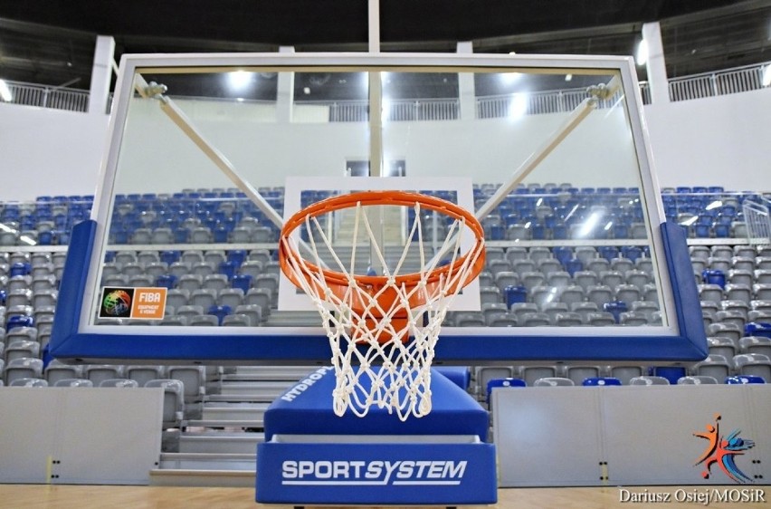 Nowa hala sportowa przy Struga w Radomiu! Pierwszy mecz już 11 grudnia? Mamy najnowsze zdjęcia ze środka obiektu