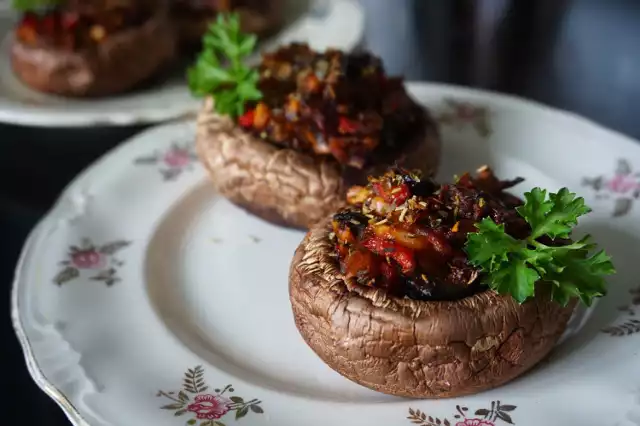 Przejdź do galerii i zobacz polecane wege restauracje w Krakowie