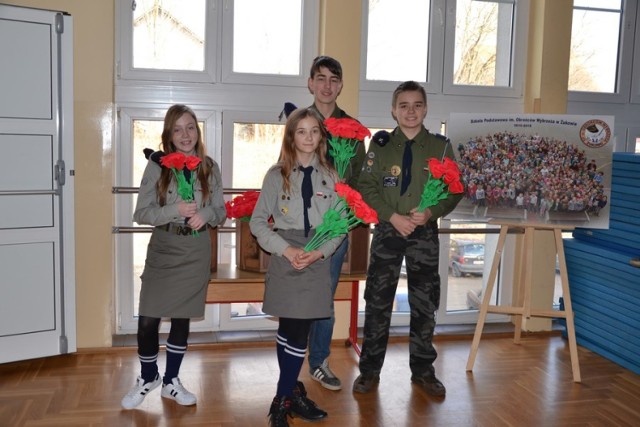 Święto szkoły podstawowej świętowała społeczność Żukowa i zaproszeni goście.