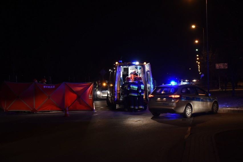 Śmiertelny wypadek na ulicy Armii Krajowej w Skierniewicach. Nie żyje 73-latek