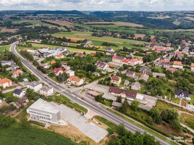 Gmina Wielka Wieś jest jednym z trzech samorządów w Małopolsce, który płaci janosikowe, dzieląc się swoimi dochodami z biedniejszymi gminami