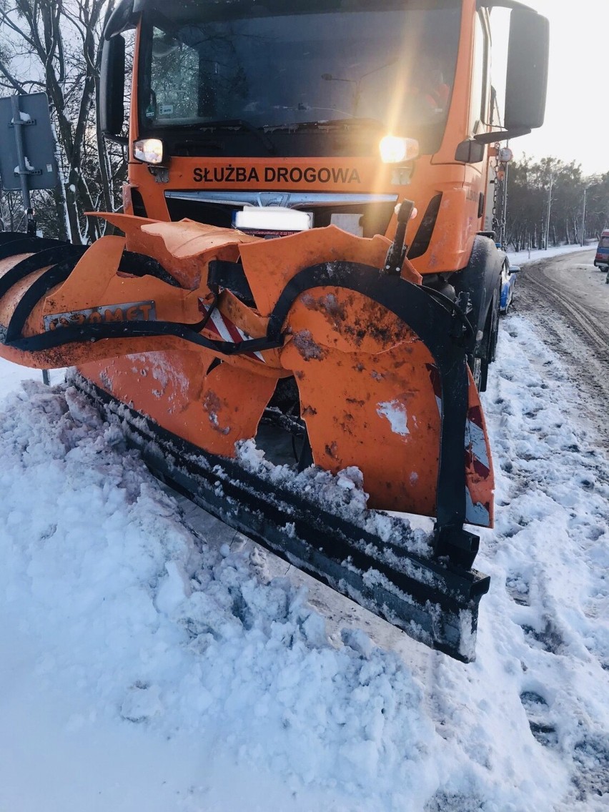 Zderzenie 5 aut w Starogardzie Gdańskim. Jedna osoba została zabrana do szpitala