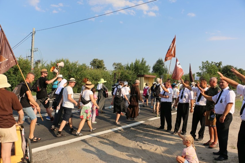 W sobotę nasz powiat odwiedziły trzy grupy pielgrzymów, dwie...