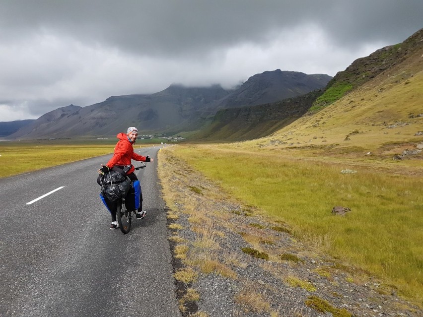 Grodzisk: rowerami po Islandii FOTO