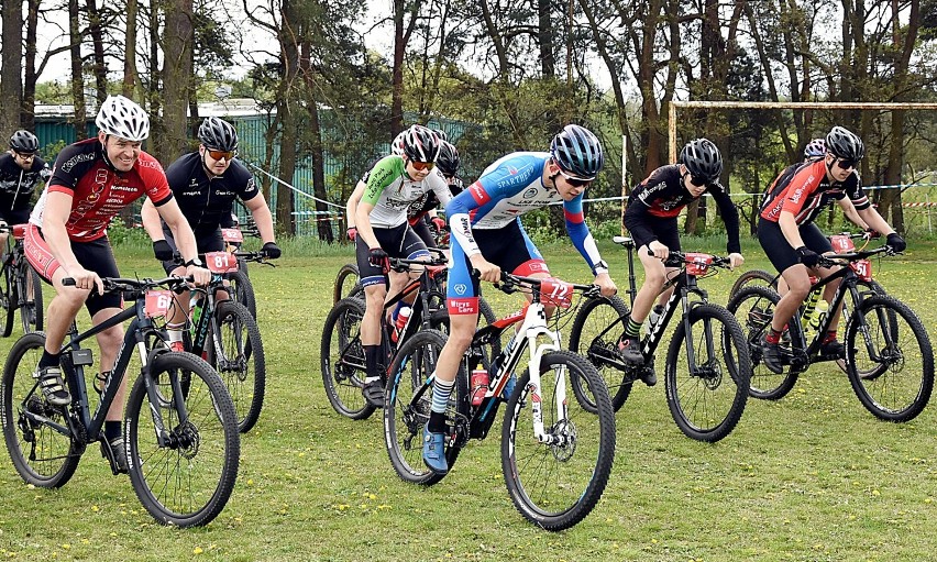 W Pile odbyły się kolarskie zawody MTB Cross Country 2022. Zobaczcie zdjęcia