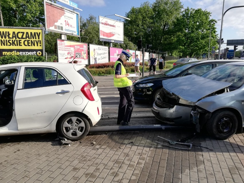 Na miejscu zdarzenia pojawiła się policja, która wyjaśnia...