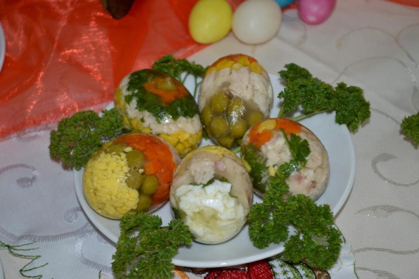 Śniadanie Wielkanocne w Falmierowie. Stoły uginały się od świątecznych przysmaków [ZDJĘCIA]
