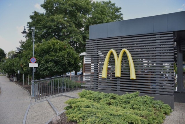 Radni chcą doprowadzić do uchylenia uchwały, która zezwala burmistrzowi na bezprzetargową sprzedaż dla McDonald's gruntu w centrum Malborka.