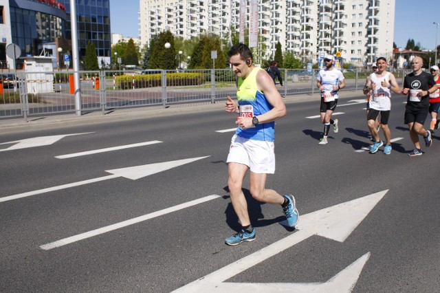 Orlen Warsaw Marathon 2018. Biegacze pokonali królewski dystans. Biegliście? Szukajcie się na zdjęciach [GALERIA 5]