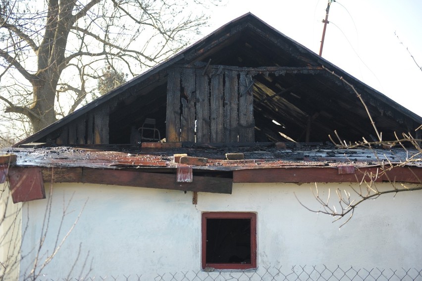 Pożar w Ujkowicach. Nie żyje 54-letni mężczyzna i 42-letnia kobieta