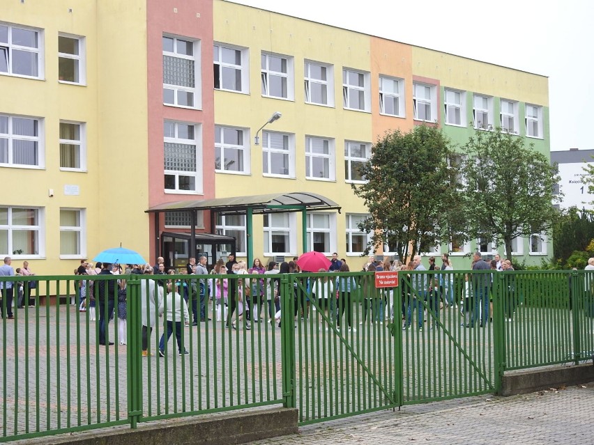 Łomża. Szkoły zainaugurowały nowy rok szkolny 2020/2021 [zdjęcia]