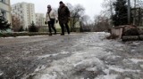 Będzie ślisko! Na drogach i chodnikach w Pleszewie i powiecie mogą panować trudne warunki. IMGW ostrzega przed oblodzeniem