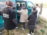 Rumuni nielegalnie przekroczyli granicę w gminie Wiżajny. Nielegalni emigranci zatrzymani