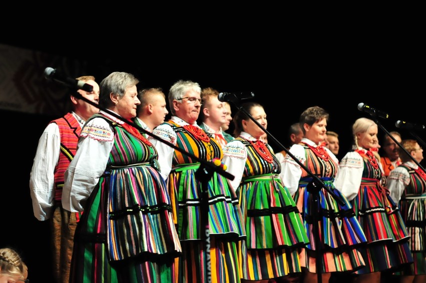 Za nami Rewia Sztuki Ludowej w Drzewicy. Uczestnicy prezentowali scenki z życia dawnej wsi [fotorelacja]